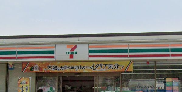 コンビニ　セブンイレブン 広島草津梅が台店（コンビニ）まで527m