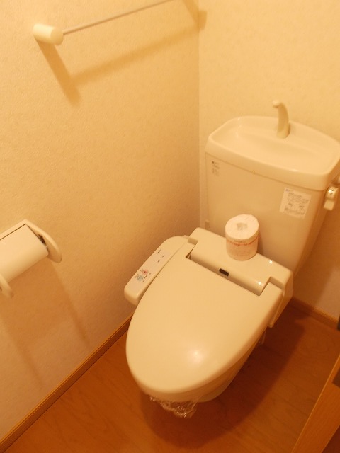 トイレ　シャワー付きトイレ