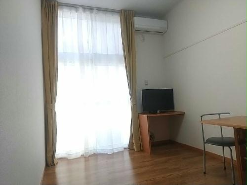 レオパレスいずみの居間写真