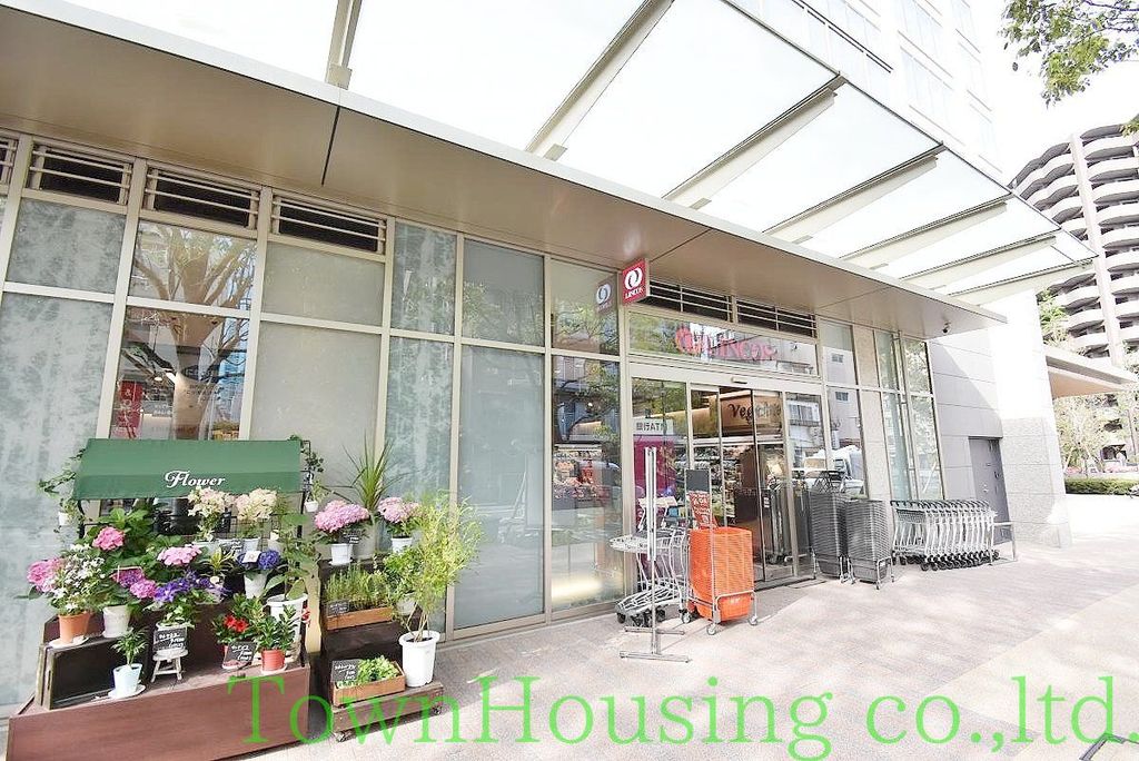 スーパー　リンコス　白金ザ　スカイ店（スーパー）まで190m