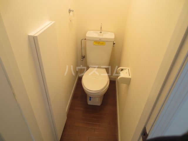 ジュンベリーのトイレ写真