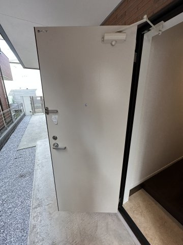 相鉄本線 西横浜駅 徒歩7分 3階建 築7年の玄関写真