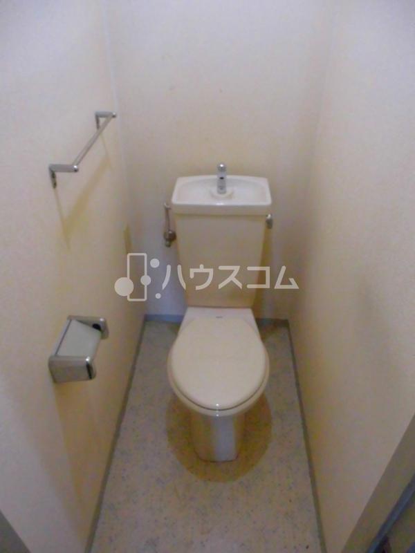 ファミールK Iの玄関写真