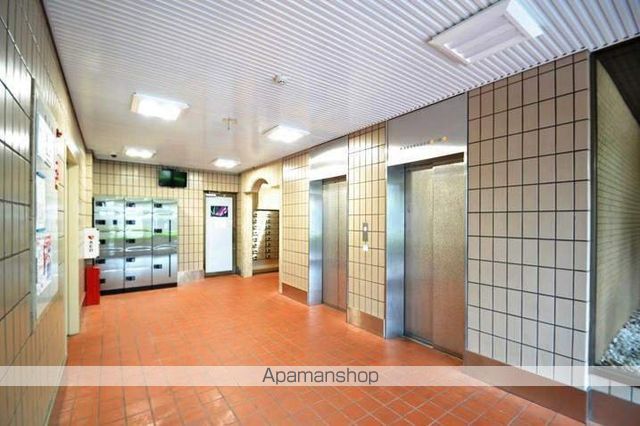 ヒカリホールディングスビルの外観写真