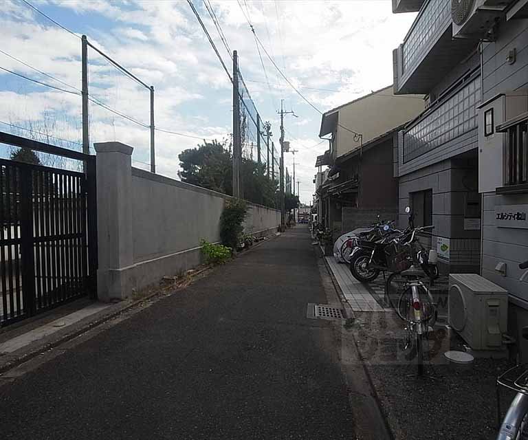 その他　前面道路です