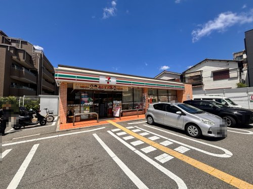 コンビニ　セブンイレブン豊中北桜塚4丁目店（コンビニ）まで339m