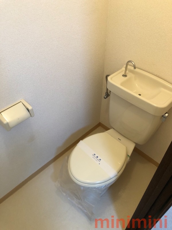 シャルル高槻のトイレ写真