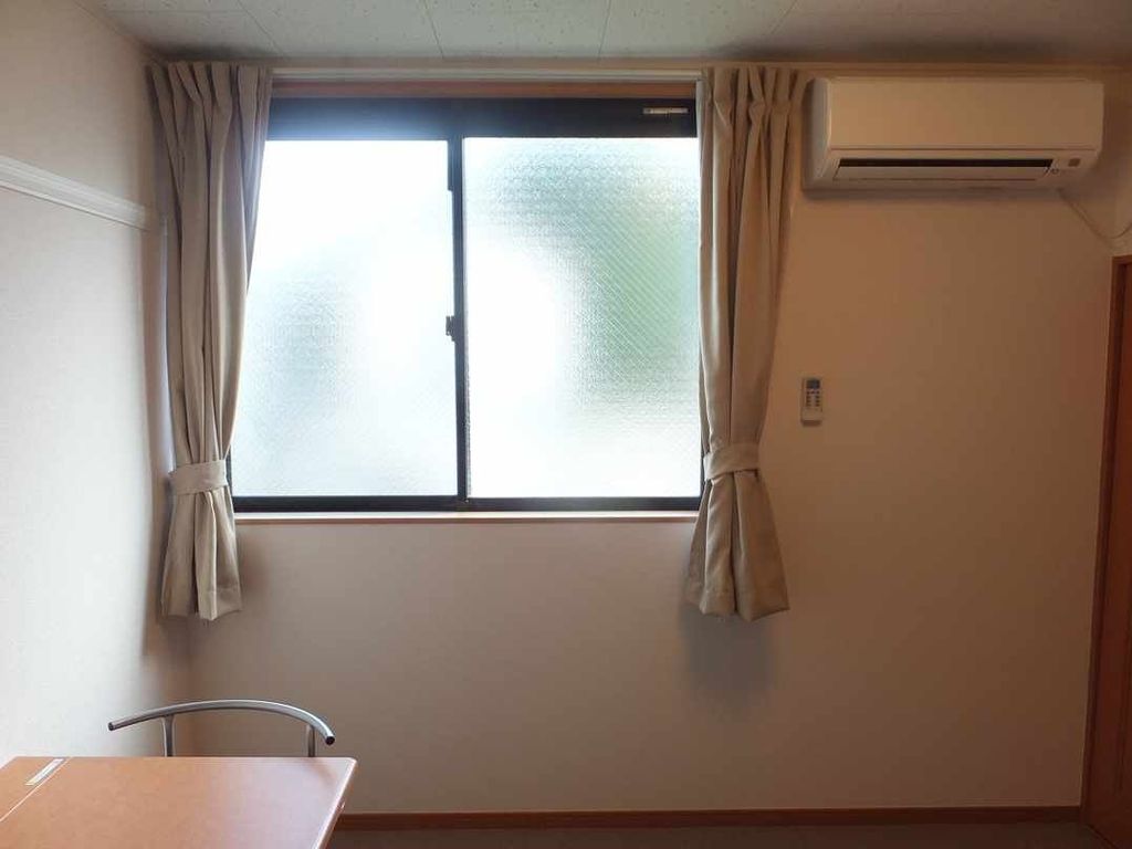 レオパレスレジデンス恵の玄関写真