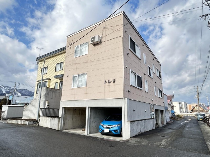ＪＲ根室本線 富良野駅 徒歩10分 3階建 築22年の外観写真