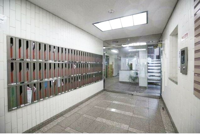 ブルーライン 伊勢佐木長者町駅 徒歩5分 14階建 築35年の外観写真