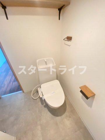 阪急千里線 吹田駅 徒歩9分 4階建 築42年のトイレ写真