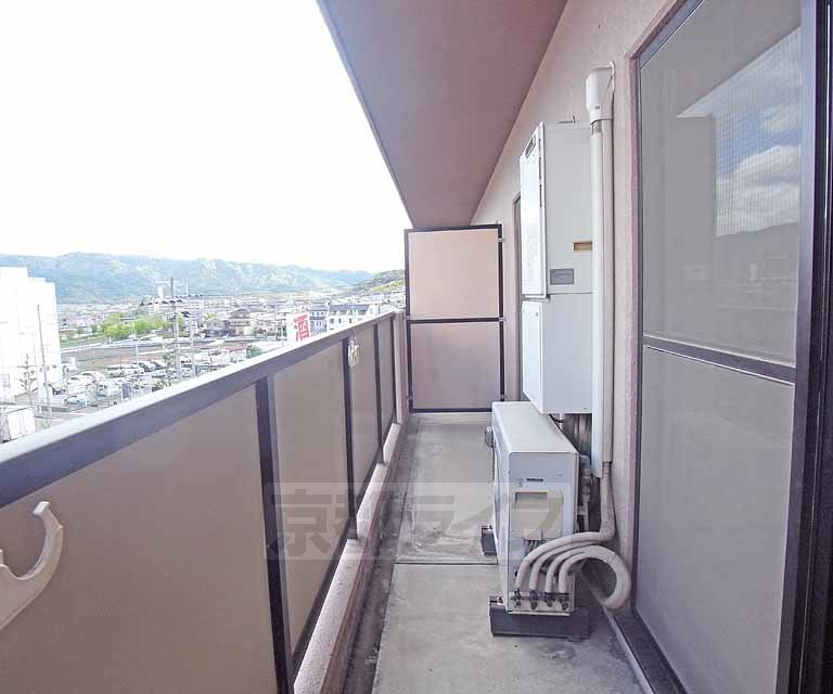地下鉄東西線 椥辻駅 徒歩17分 6階建 築31年の内装写真
