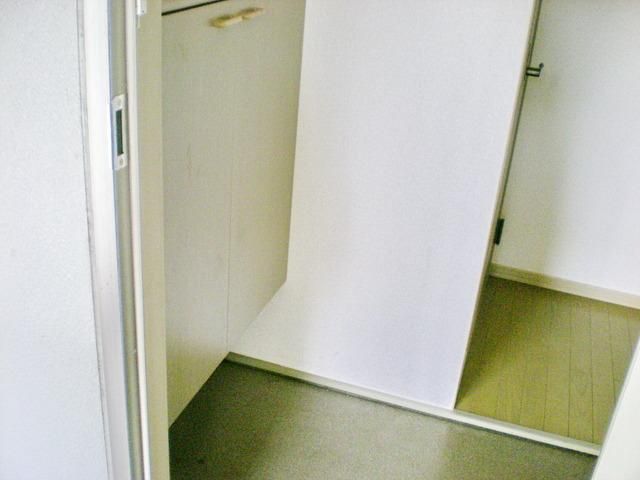 プラザSの玄関写真