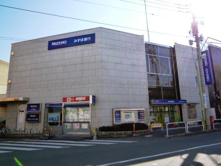 銀行　みずほ銀行千歳船橋支店（銀行）まで442m