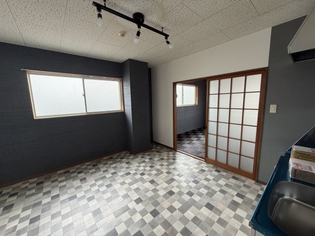 若松町ビルのキッチン写真