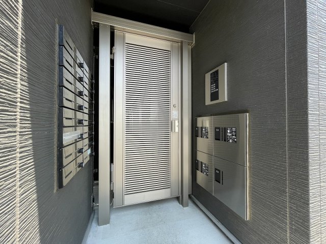 エントランス　同メーカー施工イメージ