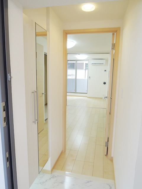 ＪＲ中央線 立川駅 徒歩15分 4階建 築13年の玄関写真