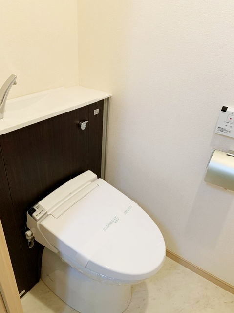 ＪＲ中央線 立川駅 徒歩15分 4階建 築13年のトイレ写真