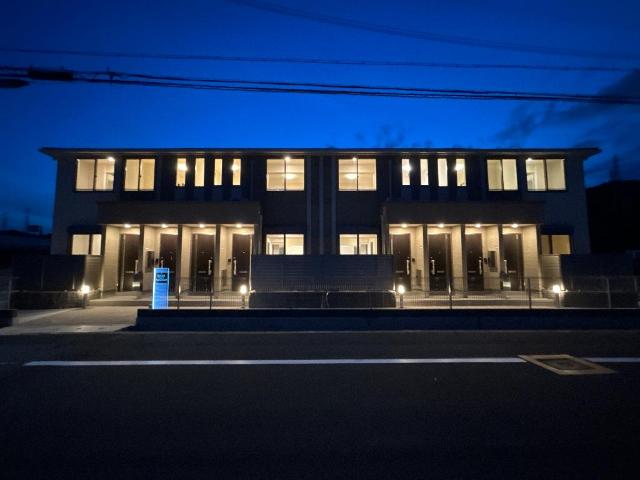 建物外観　外観写真（夜）