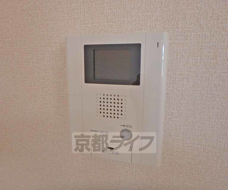 セキュリティ　鍵をかけたまま訪問者と会話ができます