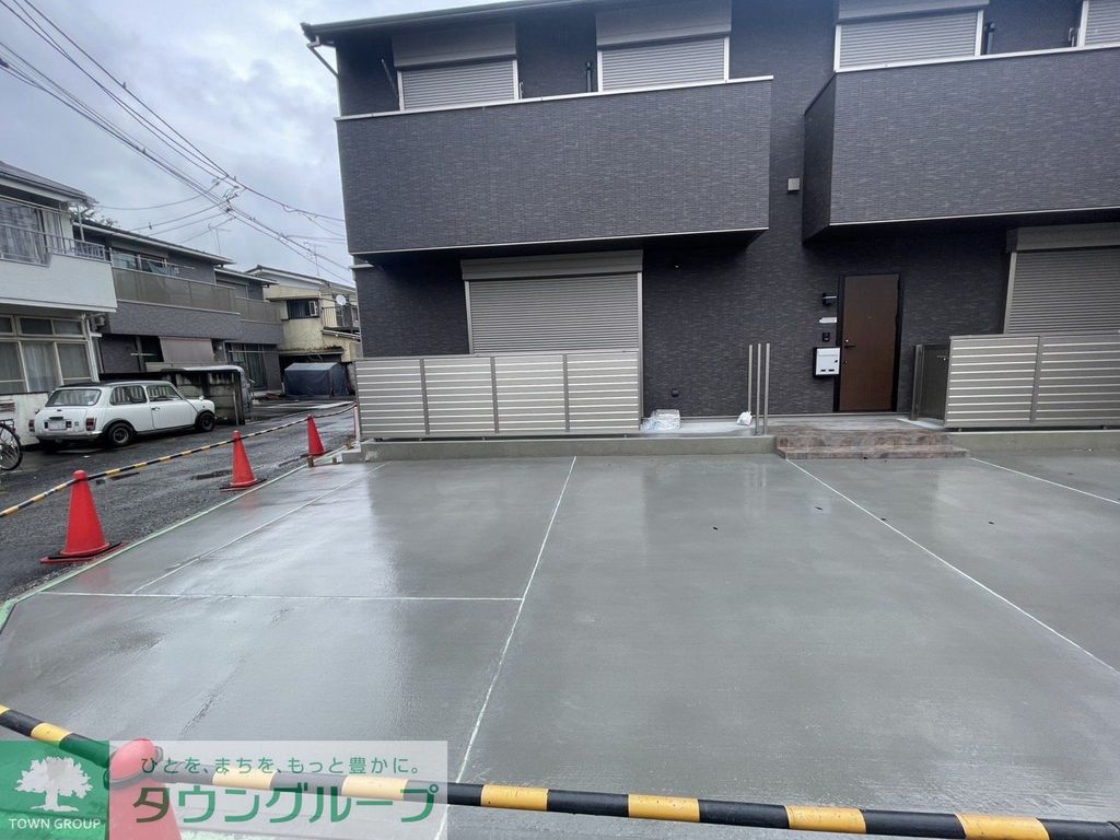 駐車場　駐車場