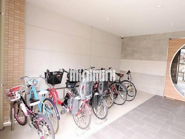 駐車場　駐輪場