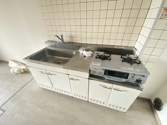 キッチン　※別部屋の写真です