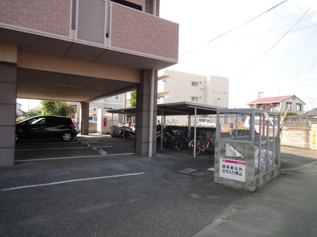 熊本市南区 4階建 築22年の外観写真