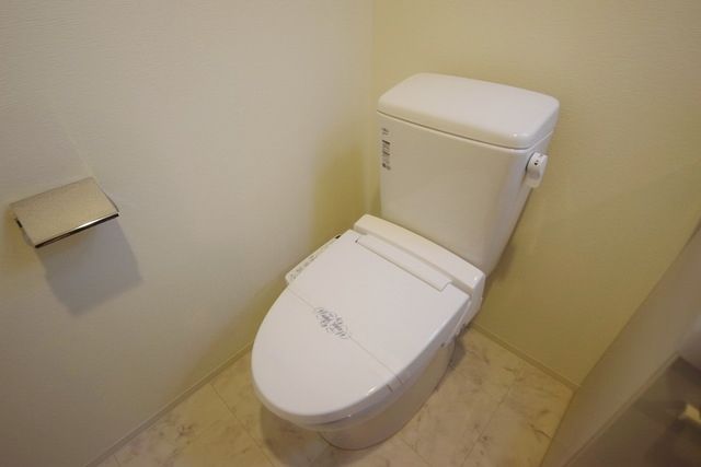 スパシエソリデ横浜鶴見のトイレ写真