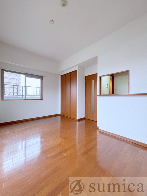 その他　内装は白を基調として建具とキッチンがグッと映えてます＾＾