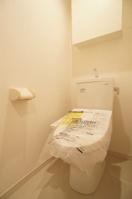 ＪＲ武蔵野線 東浦和駅 徒歩14分 2階建 築11年のトイレ写真