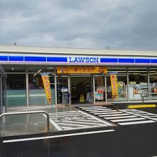 コンビニ　ローソン 西小倉駅前店（コンビニ）まで51m