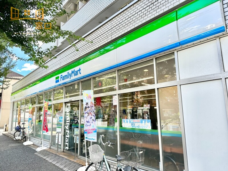 コンビニ　ファミリーマート小滝橋通り店（コンビニ）まで208m