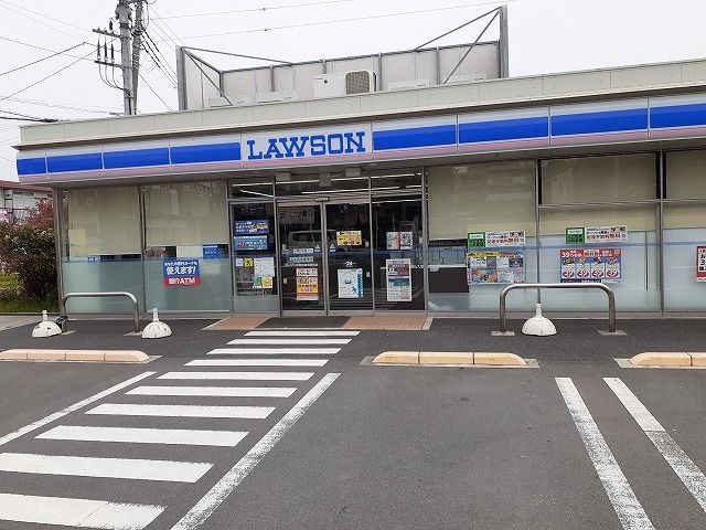 コンビニ　ローソン伊勢原東成瀬西店（コンビニ）まで190m