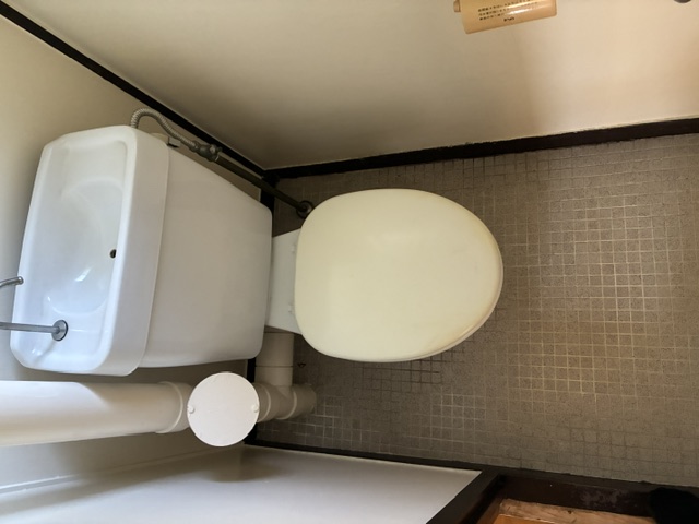 女の都団地A棟のトイレ写真