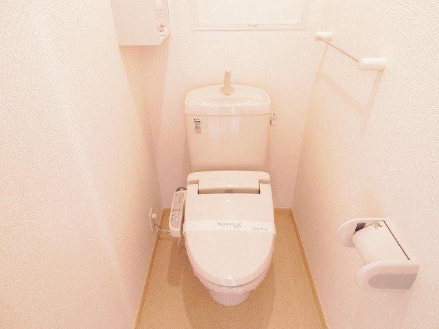 エヴァーグリーンレジデンス壱番のトイレ写真