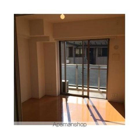 NTPRレジデンス菊名の居間写真