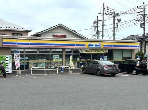 コンビニ　ミニストップ（コンビニ）まで130m