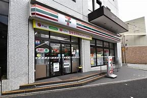 コンビニ　セブンイレブン港区南青山7丁目店（コンビニ）まで211m