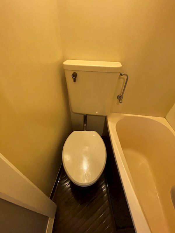 ＪＲ東海道本線 摩耶駅 徒歩7分 6階建 築39年のトイレ写真