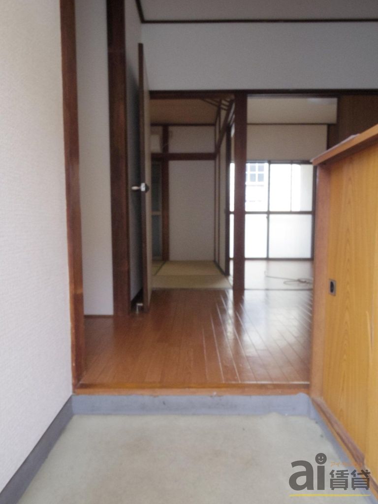 西武池袋線 大泉学園駅 徒歩34分 2階建 築47年の玄関写真