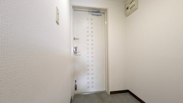 WESTヒルズ関空泉南ハイツ1の玄関写真