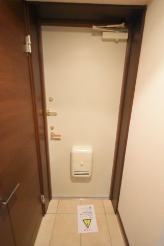 玄関　別部屋参考写真、現況優先になります。