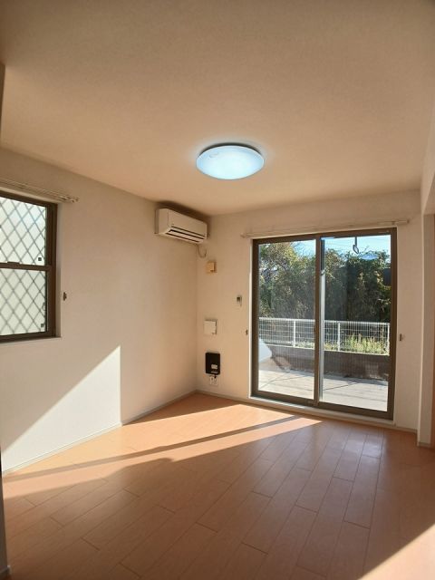 クレール石田の居間写真