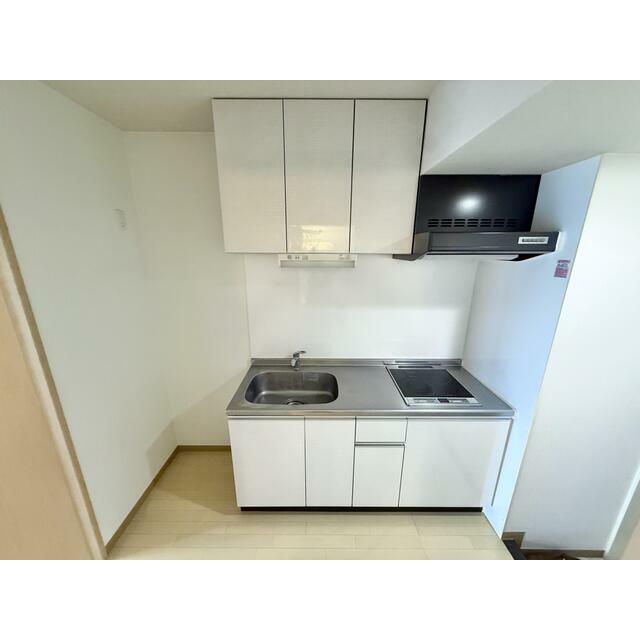 キッチン　クリーニング前の写真です。