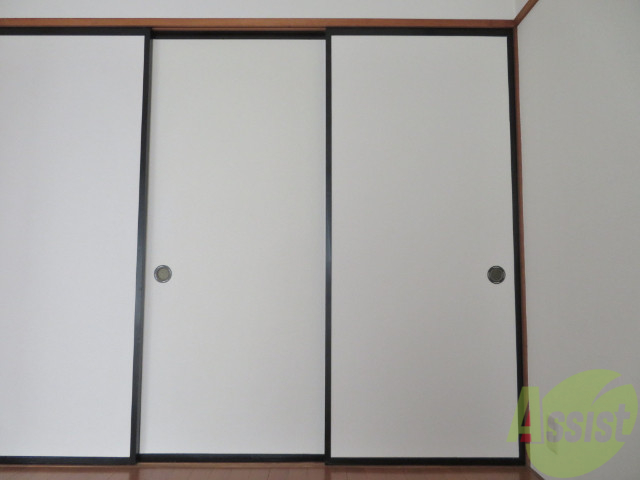収納　収納はこちらです。収納があると部屋が広く使えますね