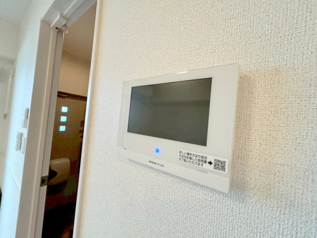 セキュリティ　TVモニターホンで来客が誰か確認してから開けて下さいね