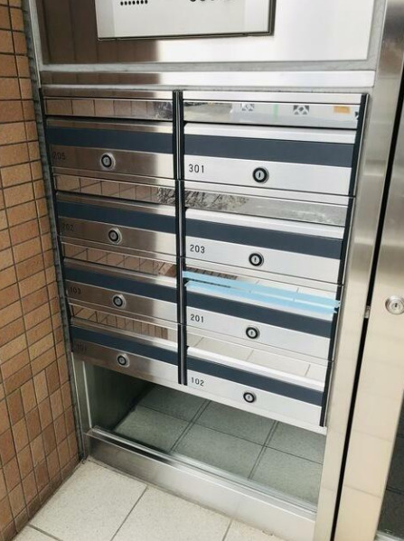 岡部マンションの外観写真