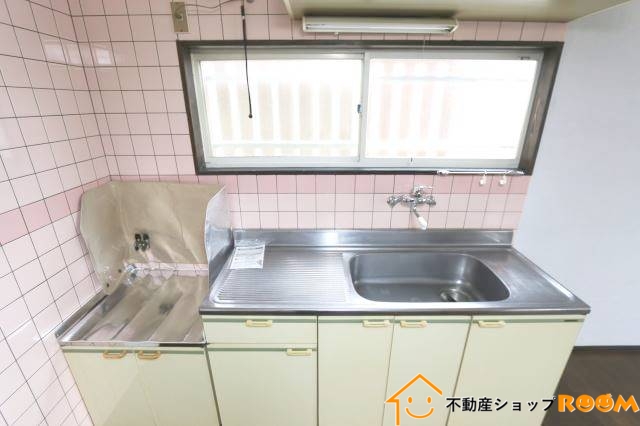 ＪＲ鹿児島本線 羽犬塚駅 徒歩28分 2階建 築22年のキッチン写真
