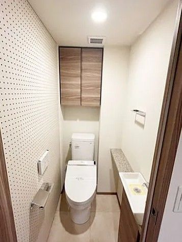 トイレ　参考写真：別部屋タイプ